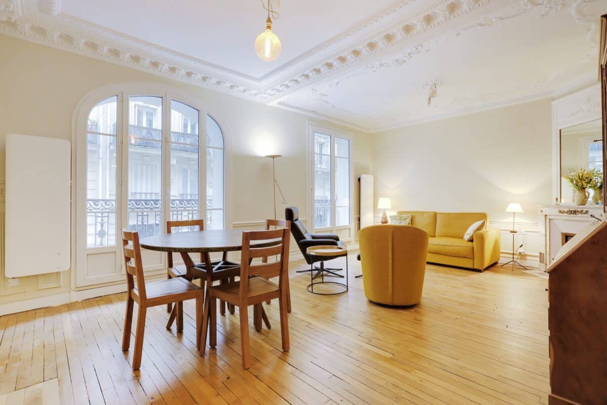 trouvez un artisan spécialisé en travaux d'intérieur à paris 75010 : rénovation, aménagement, décoration et conseils personnalisés pour tous vos projets de qualité.