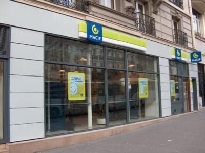 trouvez la meilleure assurance pour vos travaux de rénovation à paris 75010. comparez les offres et protégez votre projet de rénovation avec des garanties adaptées à vos besoins.