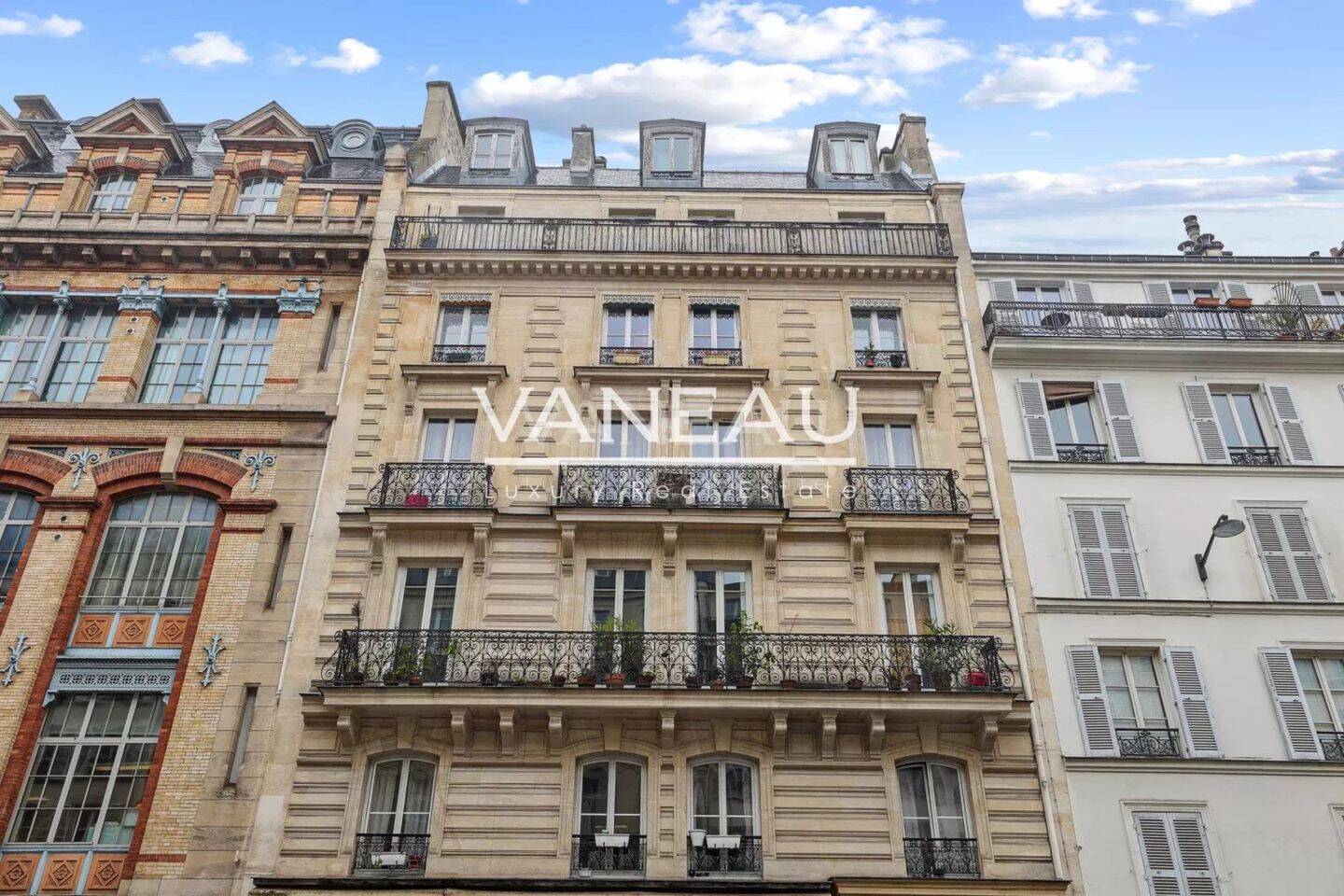 d&eacute;couvrez comment choisir pro r&eacute;novation paris 75010 pour tous vos travaux de r&eacute;novation : expertise, qualit&eacute; et accompagnement sur mesure pour transformer votre int&eacute;rieur en toute s&eacute;r&eacute;nit&eacute;.