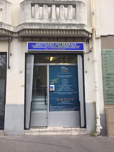 trouvez la meilleure entreprise de rénovation à paris 75010. conseils pour choisir des professionnels fiables et compétents pour vos travaux de rénovation intérieure ou extérieure.