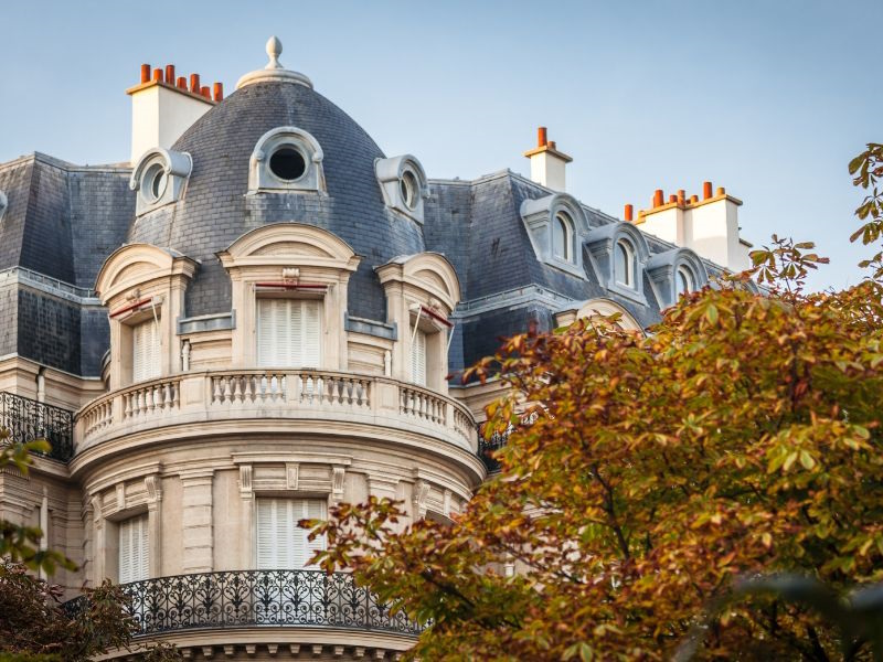 découvrez les facteurs qui influencent le coût d'un artisan pour la rénovation à paris. estimez votre budget grâce à nos conseils et trouvez un professionnel qualifié pour vos travaux.
