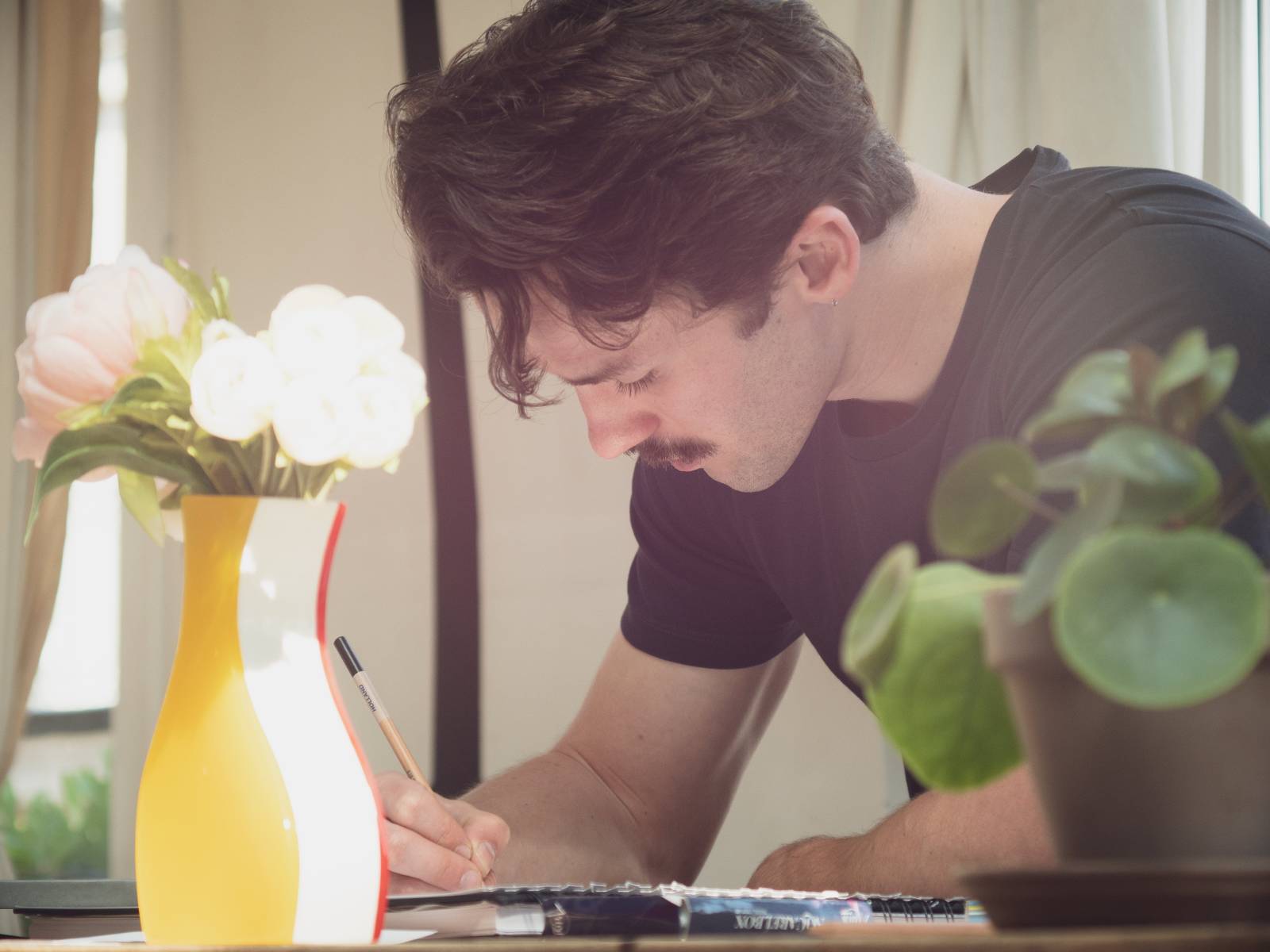 d&eacute;couvrez le co&ucirc;t de la peinture dans le 75010 : tarifs, conseils pour votre projet de r&eacute;novation et devis gratuits aupr&egrave;s de professionnels qualifi&eacute;s &agrave; paris 10e.