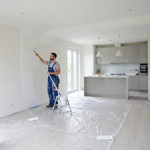 découvrez le coût estimatif pour la peinture d'une maison de 100m2 en 2025 : prix au mètre carré, main d'œuvre, conseils et facteurs influençant le budget de vos travaux de peinture.