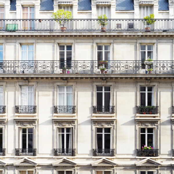 d&eacute;couvrez le co&ucirc;t d&rsquo;une r&eacute;novation &agrave; paris 10 : prix au m&sup2;, budget moyen, aides disponibles et conseils pour optimiser vos travaux avec des artisans certifi&eacute;s.