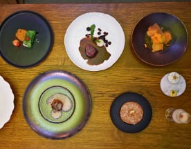 d&eacute;couvrez une cuisine contemporaine raffin&eacute;e &agrave; paris 75010 : saveurs cr&eacute;atives, ambiance moderne et exp&eacute;riences culinaires uniques au c&oelig;ur du 10e arrondissement.