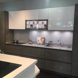 d&eacute;couvrez des cuisines design &agrave; paris 10 : conception moderne, agencement sur-mesure et mat&eacute;riaux de qualit&eacute; pour sublimer votre espace culinaire avec style et fonctionnalit&eacute;.