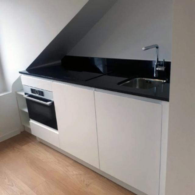 d&eacute;couvrez des cuisines &eacute;quip&eacute;es modernes et sur-mesure &agrave; paris 75010. profitez de solutions d&rsquo;am&eacute;nagement personnalis&eacute;es et d&rsquo;un accompagnement professionnel pour optimiser votre espace culinaire.
