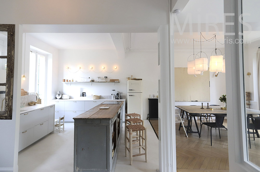 d&eacute;couvrez les meilleures cuisines modernes &agrave; paris 75010 : id&eacute;es design, conseils d'am&eacute;nagement et inspirations pour transformer votre espace culinaire en un lieu tendance et fonctionnel.