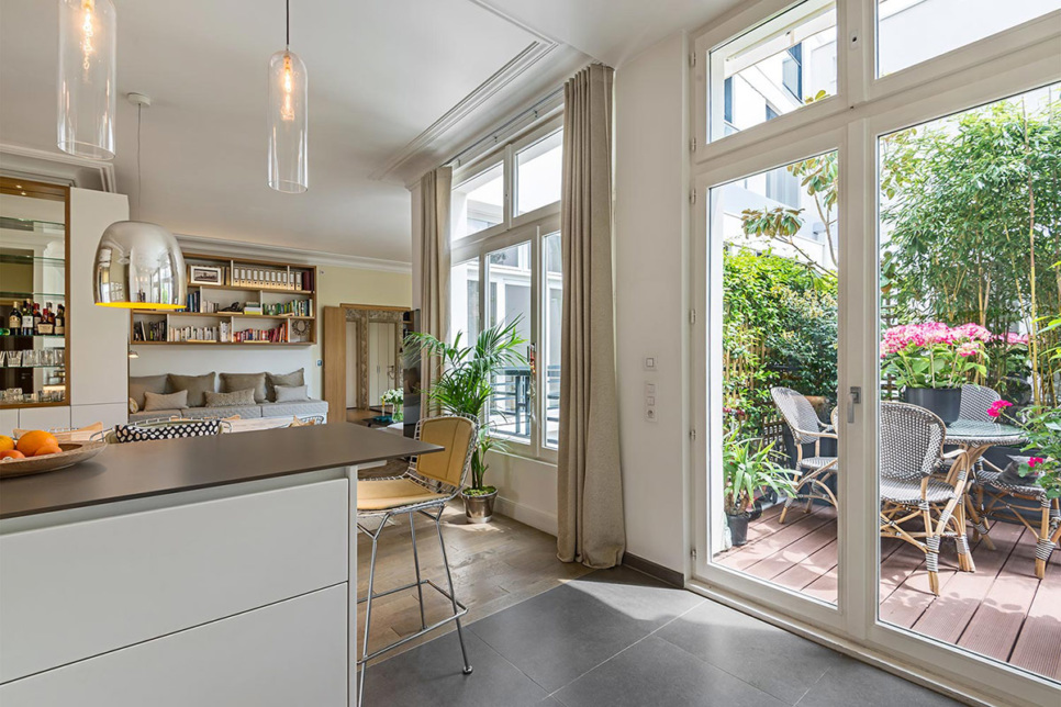 découvrez les meilleures adresses de cuisine ouverte à paris 10 : ambiance conviviale, chefs à l'œuvre et plats savoureux dans le 10ème arrondissement. idéal pour un repas chaleureux et authentique !