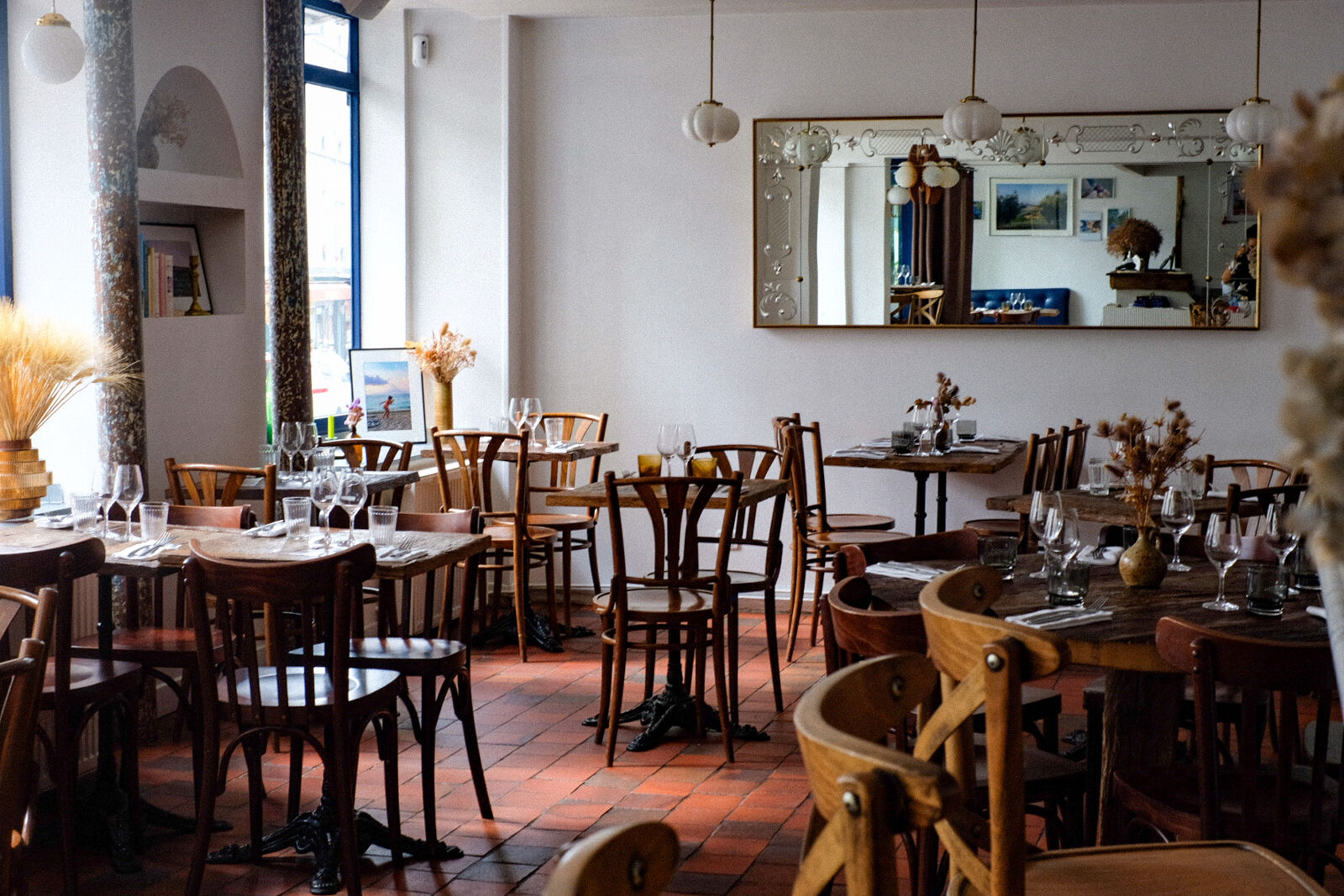 découvrez les meilleures adresses de cuisine rapide à paris 10 : restaurants, snacks et bonnes adresses pour manger sur le pouce ou emporter des plats savoureux. idéal pour une pause déjeuner ou un dîner express dans le 10e arrondissement.