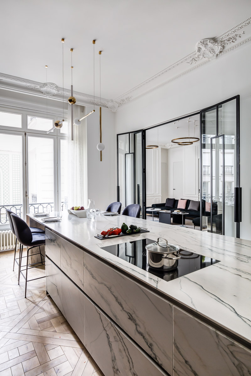d&eacute;couvrez nos solutions de cuisine sur mesure &agrave; paris 75010. b&eacute;n&eacute;ficiez d&rsquo;un accompagnement personnalis&eacute; et de conseils d&rsquo;experts pour am&eacute;nager la cuisine de vos r&ecirc;ves, parfaitement adapt&eacute;e &agrave; votre espace et &agrave; votre style.