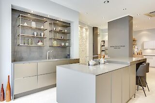 d&eacute;couvrez nos cuisines sur mesure &agrave; paris 75010 : conception personnalis&eacute;e, mat&eacute;riaux de qualit&eacute; et installation professionnelle pour sublimer votre int&eacute;rieur. obtenez votre devis gratuit !