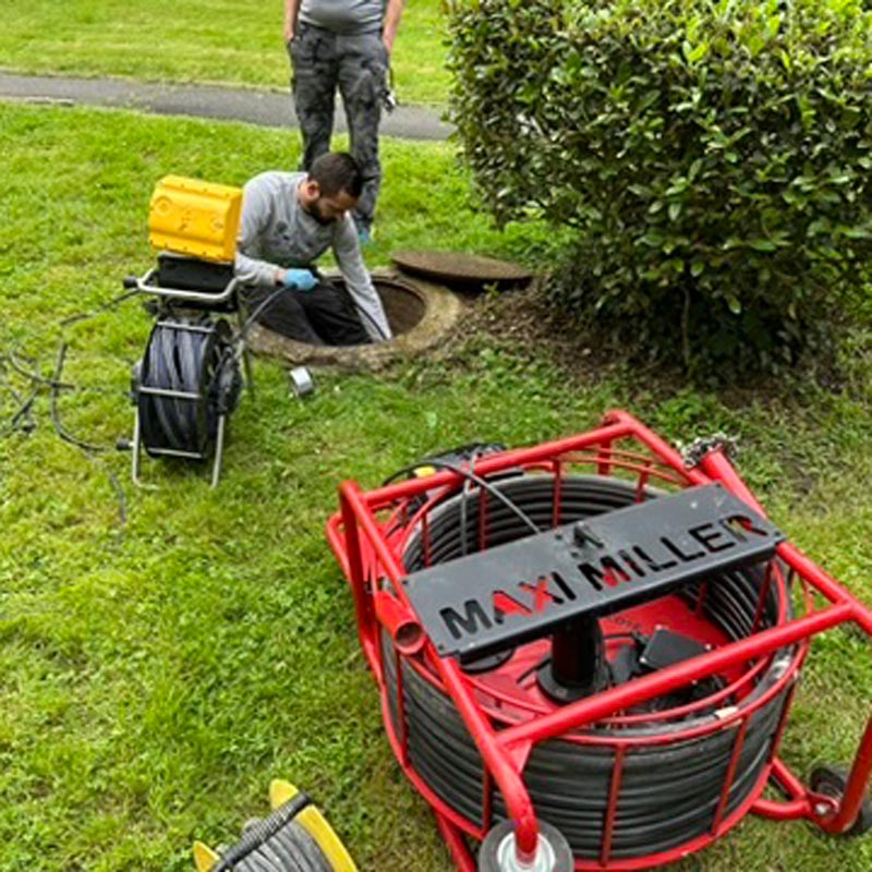 service rapide et efficace de d&eacute;bouchage de canalisation en &icirc;le-de-france : intervention 7j/7, tarifs transparents et r&eacute;sultats durables pour toutes vos urgences domestiques ou professionnelles.