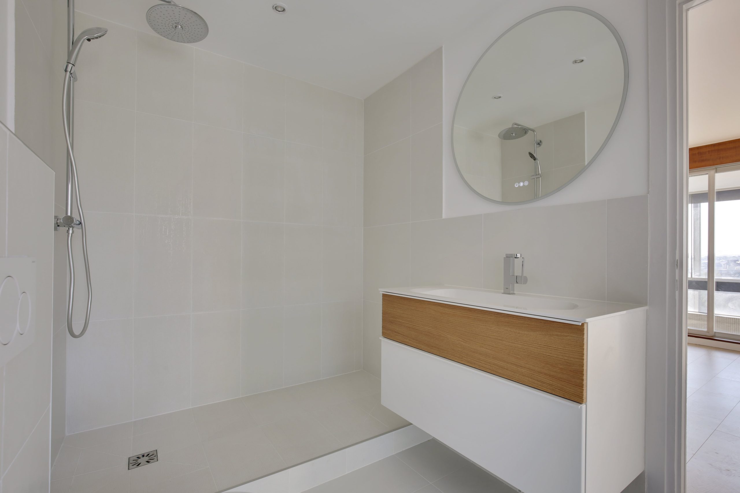 obtenez rapidement un devis personnalisé pour la rénovation ou l’aménagement de votre salle de bain à paris 75010. comparez les offres de professionnels qualifiés et trouvez la solution adaptée à votre budget.