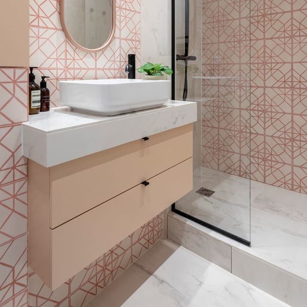 découvrez les meilleures options de douche moderne à paris 10 : design contemporain, équipements innovants et installation professionnelle pour transformer votre salle de bain.