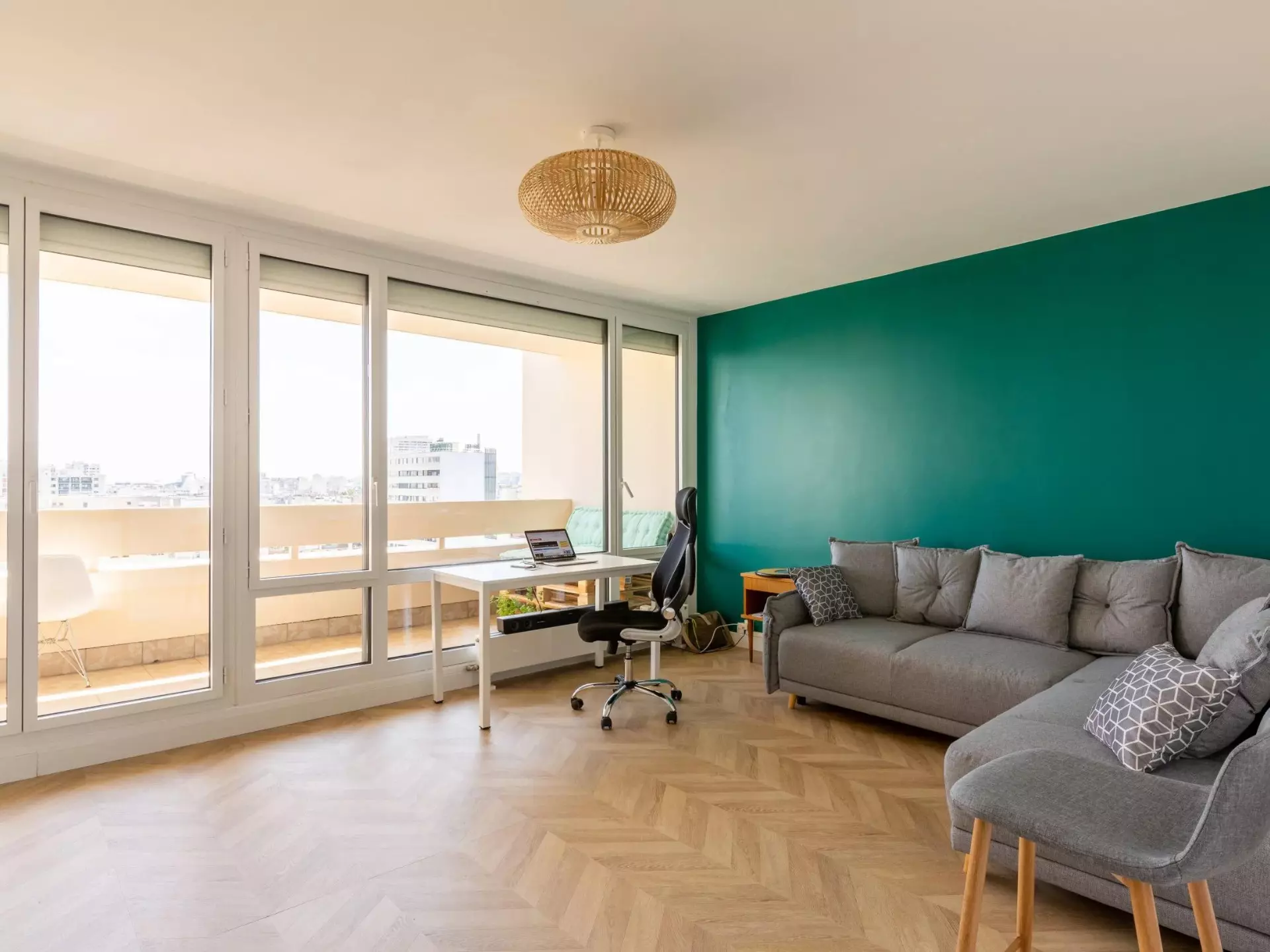 découvrez combien de temps dure la rénovation d'un appartement à paris 75010 : étapes, délais moyens selon la taille et conseils pour optimiser la durée des travaux.