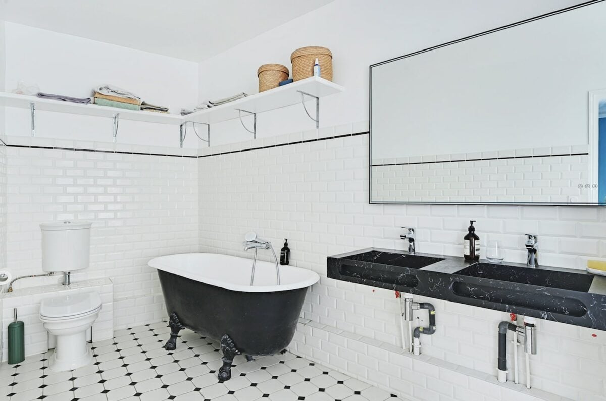 découvrez combien de temps dure la rénovation d'une salle de bain à paris 75010 : délais moyens, étapes et conseils pour planifier vos travaux en toute sérénité.
