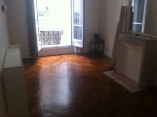 trouvez un &eacute;lectricien qualifi&eacute; pour tous vos besoins en &eacute;lectricit&eacute; dans votre appartement du 75010 &agrave; paris : installations, d&eacute;pannages, mises aux normes et conseils personnalis&eacute;s.