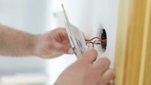 besoin d'un électricien à paris 75010 ? intervention rapide pour tous travaux d'électricité : installation, dépannage et rénovation. service fiable et professionnel dans le 10ème arrondissement.