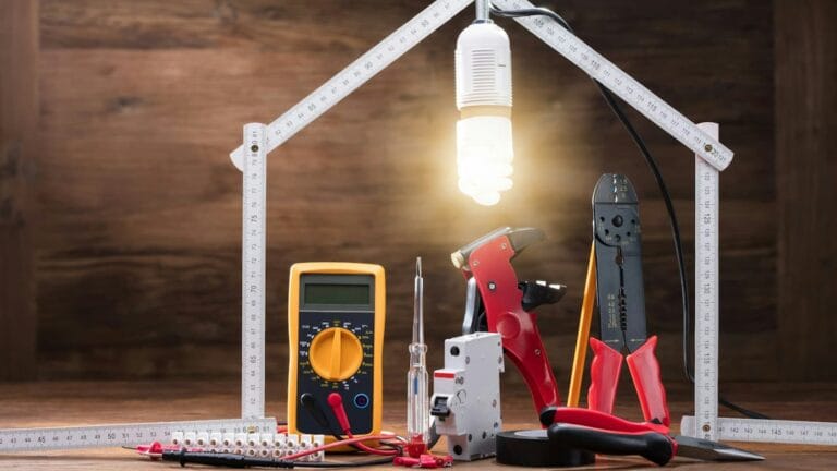 besoin de rénover votre installation électrique ? nos experts interviennent pour moderniser et sécuriser votre système électrique, afin de garantir confort et conformité lors de vos travaux de rénovation.