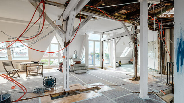 confiez vos travaux d’électricité en rénovation à des experts qualifiés. installation, mise aux normes et dépannage électrique pour un habitat sûr et moderne. demandez un devis gratuit !