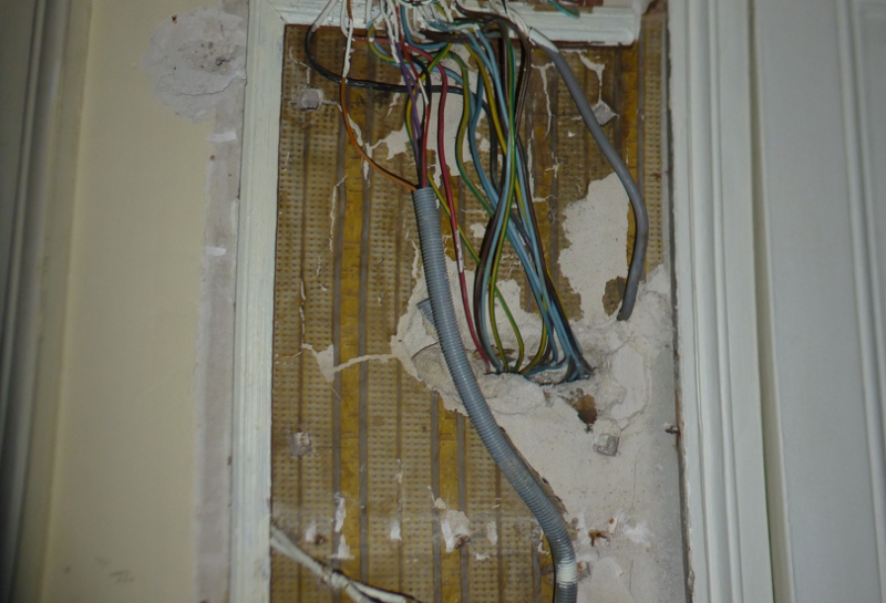 besoin d'une intervention rapide en &eacute;lectricit&eacute; &agrave; paris 10 ? notre &eacute;quipe d'&eacute;lectriciens intervient en urgence 24h/24 pour tous d&eacute;pannages &eacute;lectriques. devis gratuit et d&eacute;placement rapide.