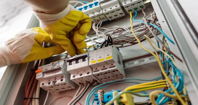 besoin d'une intervention d'&eacute;lectricit&eacute; en urgence &agrave; paris 10 ? &eacute;lectricien rapide et disponible 24h/24 pour tout d&eacute;pannage &eacute;lectrique. devis gratuit et intervention express !