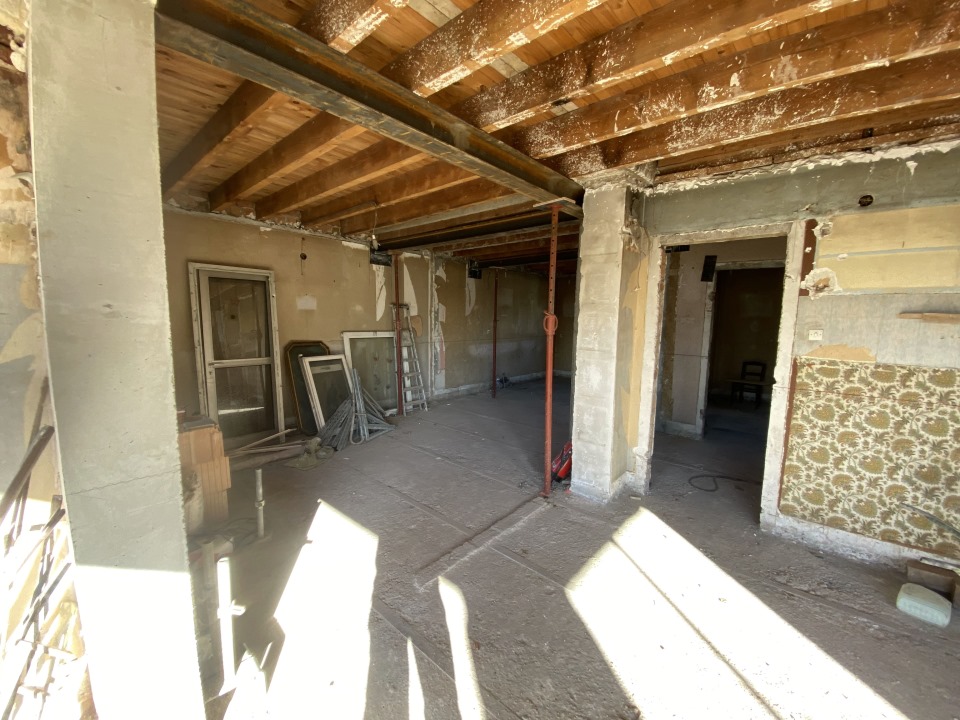 découvrez notre entreprise spécialisée dans la rénovation : conseils personnalisés, travaux de qualité, et accompagnement complet pour tous vos projets de rénovation intérieure et extérieure.
