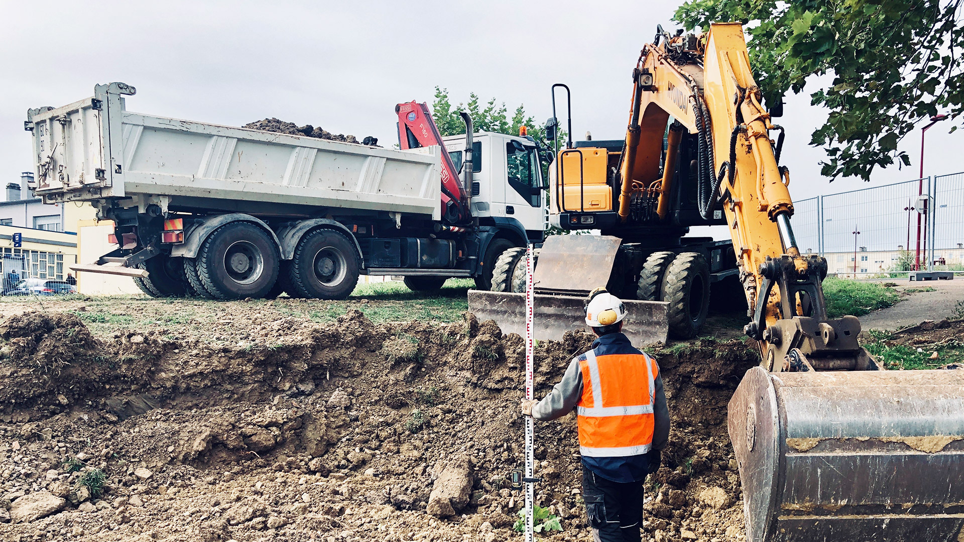 découvrez notre entreprise spécialisée dans les travaux de rénovation, construction et aménagement. bénéficiez d’un accompagnement sur mesure et de services de qualité pour tous vos projets professionnels et particuliers.