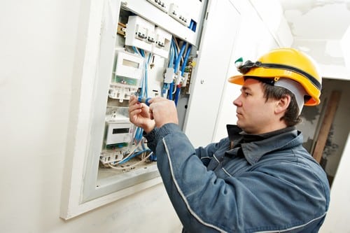 découvrez les garanties pour électriciens à paris en 2025 : protection juridique, responsabilités civile et décennale, assurance matériel et accompagnement personnalisé pour sécuriser vos interventions.