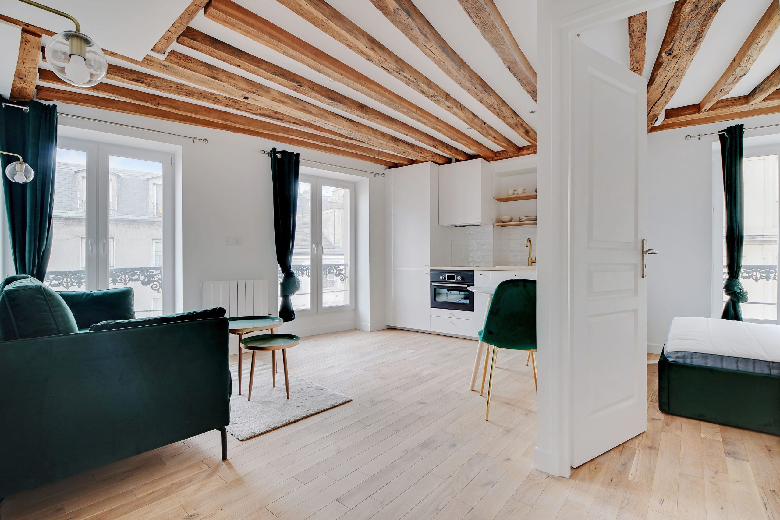 découvrez nos conseils et idées pour moderniser votre appartement dans le 10e arrondissement de paris. inspirez-vous de solutions tendance pour optimiser l'espace, rénover efficacement et valoriser votre bien parisien.