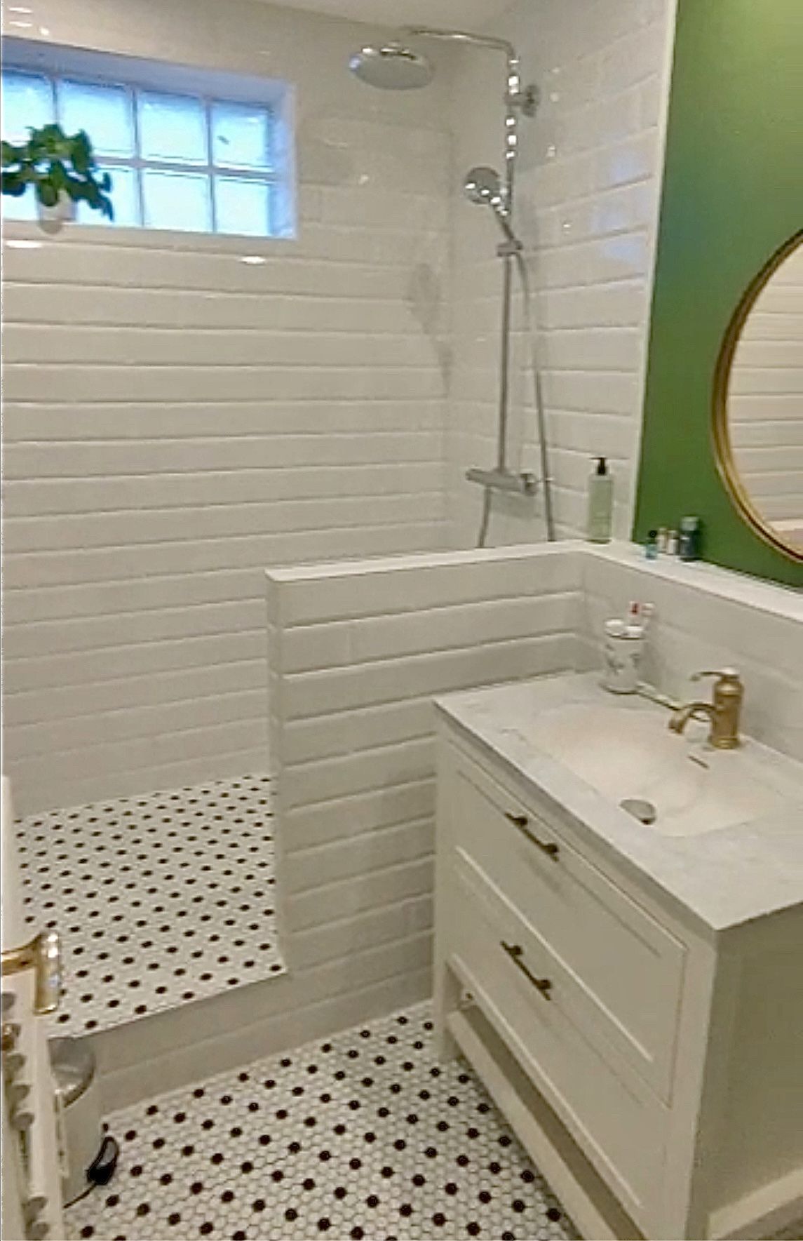 découvrez comment optimiser votre salle de bain à paris 75010 avec des solutions pratiques, modernes et adaptées à vos besoins. améliorez l’espace, le confort et l’esthétique de votre salle de bain dès aujourd’hui.