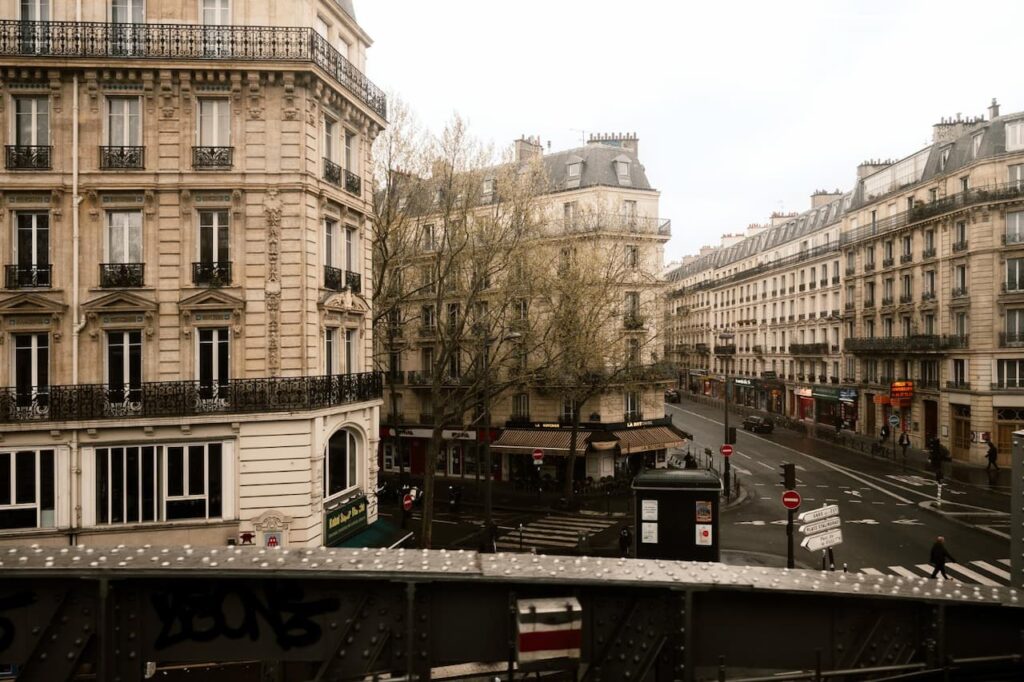 boostez votre int&eacute;rieur &agrave; paris : conseils et solutions pour optimiser l&rsquo;espace, gagner en fonctionnalit&eacute; et profiter pleinement de chaque m&egrave;tre carr&eacute;.