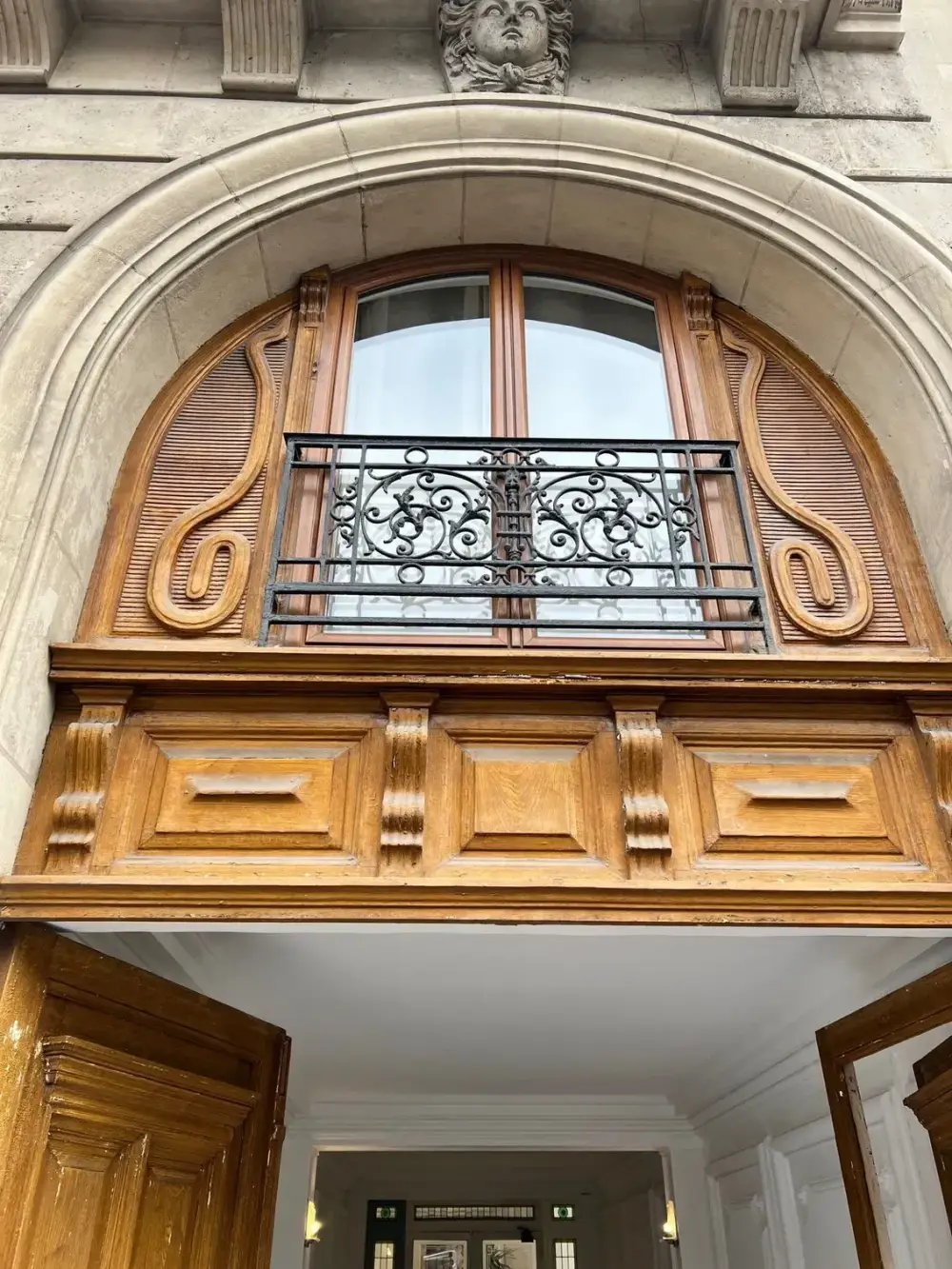 découvrez nos services de peinture intérieure à paris 75010 : rénovation, relooking et finitions soignées pour sublimer votre intérieur. devis gratuit, intervention rapide et travail de qualité par des professionnels expérimentés.