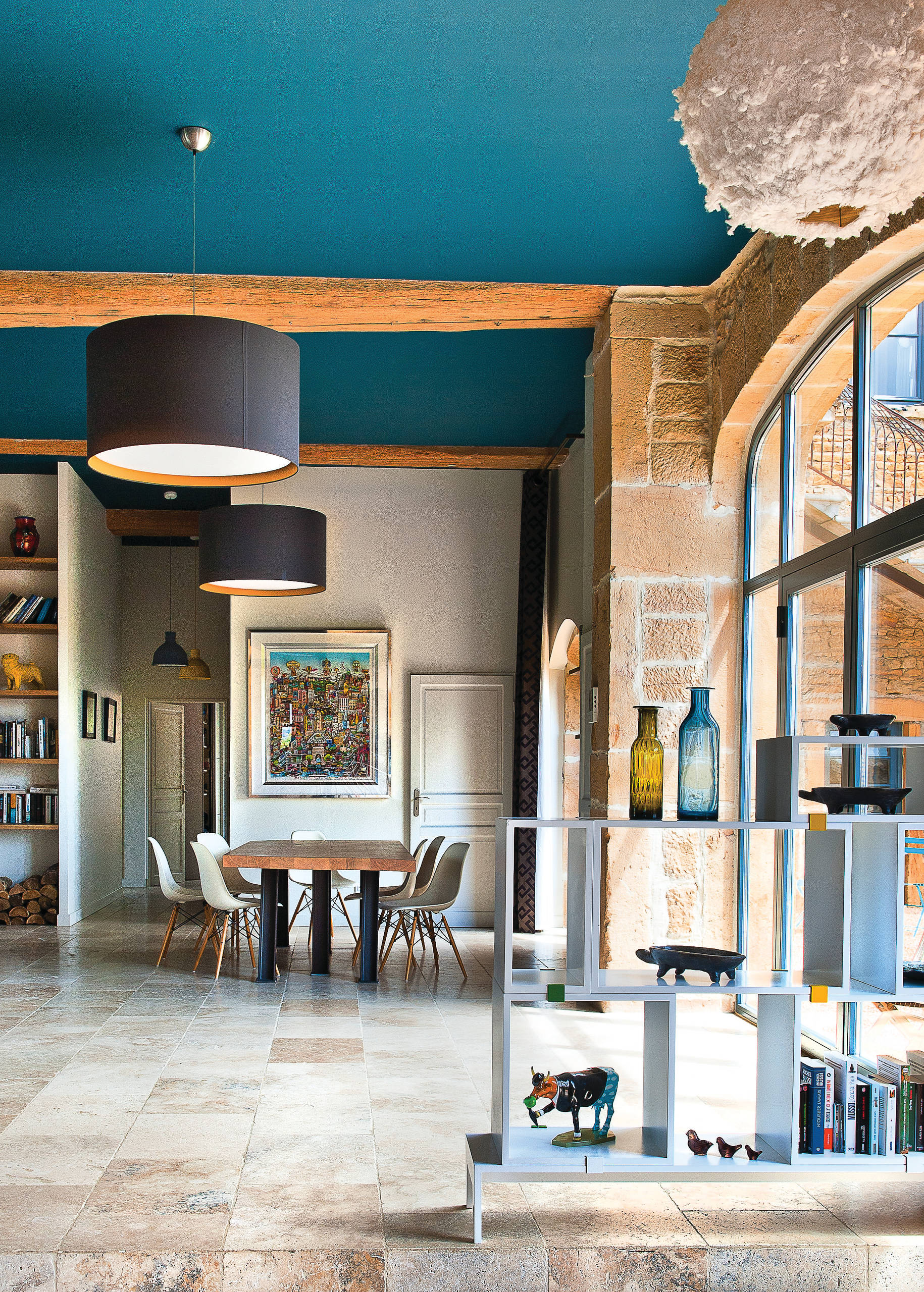 découvrez les dernières tendances en peinture à paris 75010 : conseils déco, choix de couleurs modernes et astuces pour sublimer votre intérieur avec un peintre professionnel du 10e arrondissement.