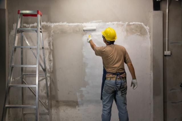 découvrez nos conseils et services professionnels pour tous vos travaux de peinture : préparation des surfaces, choix des couleurs, techniques d’application et finitions impeccables pour transformer votre intérieur ou votre extérieur.