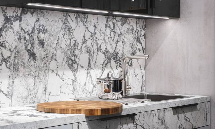 d&eacute;couvrez le prix du carrelage au m2 en 2025 : tendances, conseils pour bien choisir et estimer votre budget de r&eacute;novation. guide complet pour tous vos projets carrelage.