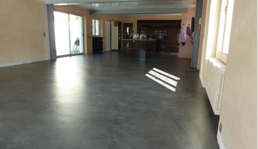 découvrez les prix au m2 pour le carrelage, les différents types, conseils pour bien choisir et estimer votre budget de rénovation ou construction.