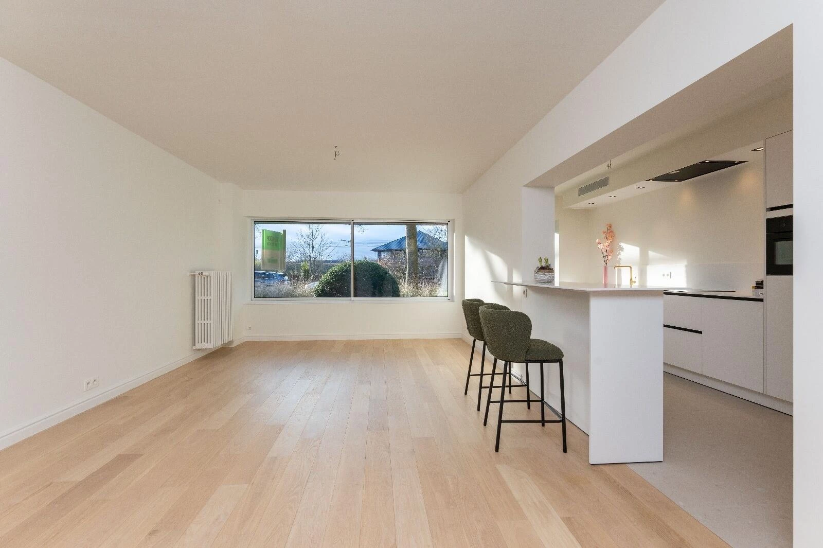découvrez les tendances des prix du parquet en 2025, comparez les tarifs au m² selon les essences et pose, et trouvez tous les conseils pour bien estimer votre budget parquet.