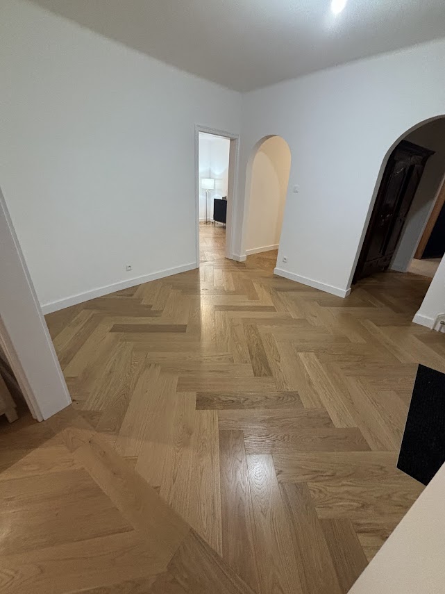 découvrez les tendances et l'évolution des prix du parquet en 2025 : comparatif, conseils pour bien choisir et astuces pour réaliser des économies sur votre nouveau revêtement de sol.