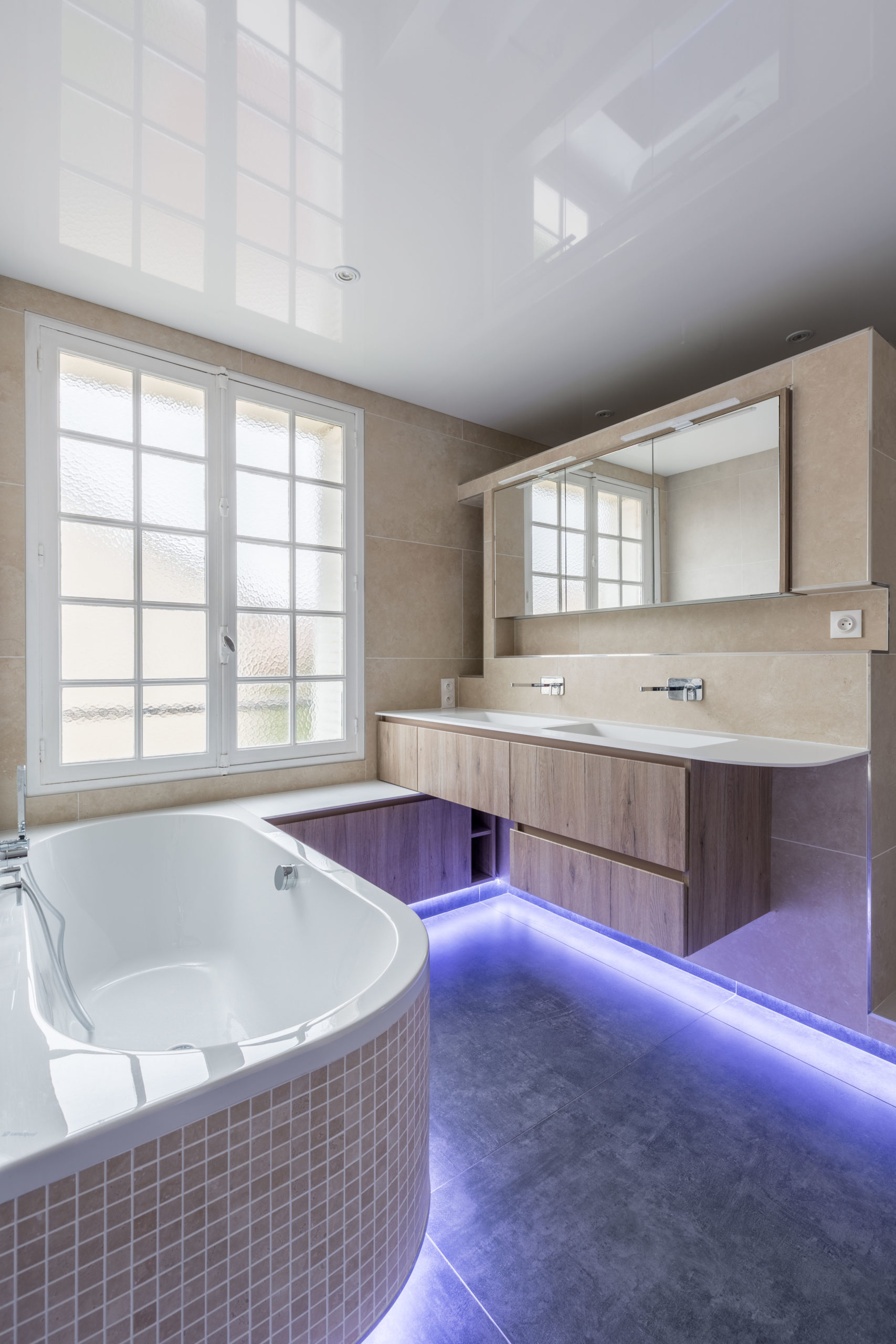 d&eacute;couvrez les prix pour la r&eacute;novation d'une salle de bain &agrave; paris 10 : conseils, estimation des co&ucirc;ts, prestations incluses et devis gratuits pour r&eacute;ussir vos travaux de salle de bain dans le 10e arrondissement.