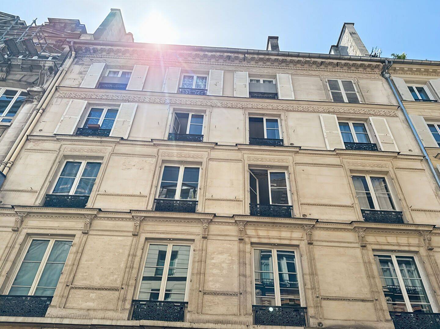 découvrez le prix de la rénovation d’un studio à paris 75010 : tarifs moyens, conseils pour bien estimer votre budget, et astuces pour optimiser votre projet de rénovation dans le 10ème arrondissement.