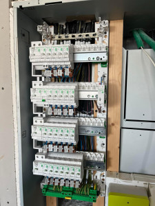 besoin de remplacer une prise &eacute;lectrique &agrave; paris 75010 ? faites appel &agrave; un &eacute;lectricien qualifi&eacute; pour une installation rapide, s&ucirc;re et conforme aux normes. intervention professionnelle dans le 10&egrave;me arrondissement.
