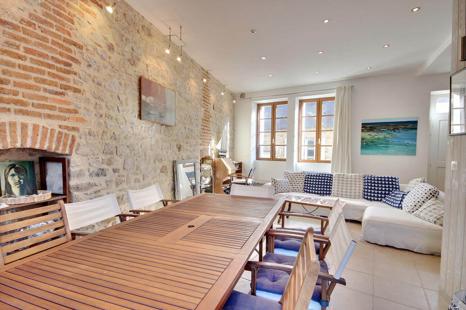 am&eacute;liorez votre int&eacute;rieur gr&acirc;ce &agrave; la r&eacute;novation : conseils, astuces et id&eacute;es pour remettre &agrave; neuf votre maison, appartement ou local professionnel et valoriser votre bien.