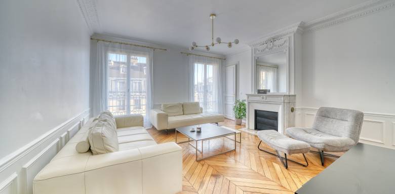 confiez la r&eacute;novation de votre appartement &agrave; paris &agrave; des experts pour transformer votre espace selon vos envies. solutions sur-mesure, conseils personnalis&eacute;s et devis gratuit.