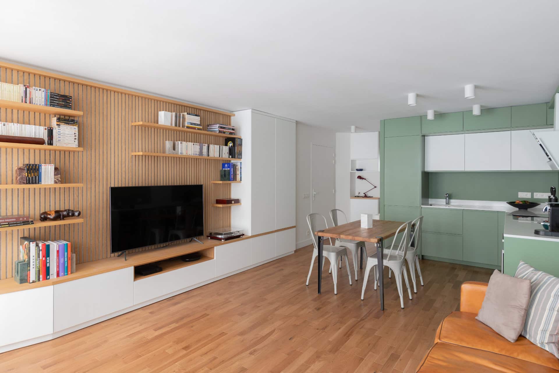 confiez la rénovation de votre appartement à paris à des experts. de la conception à la réalisation, bénéficiez d’un accompagnement personnalisé pour optimiser votre espace et valoriser votre bien immobilier.