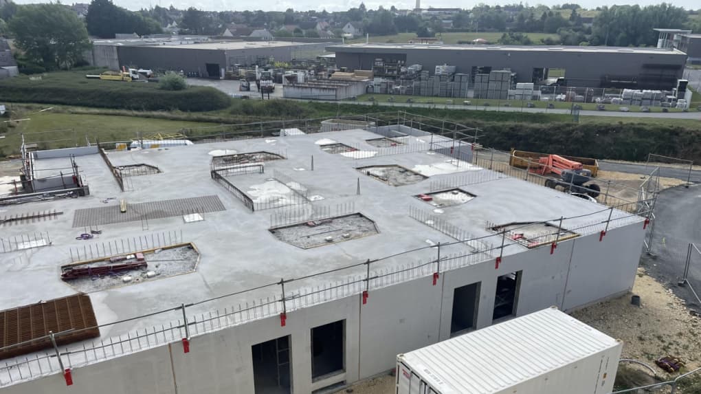 d&eacute;couvrez nos services de r&eacute;novation de b&acirc;timent &agrave; ch&acirc;tillon : r&eacute;novation int&eacute;rieure et ext&eacute;rieure, travaux sur-mesure, devis gratuit et accompagnement personnalis&eacute; pour tous vos projets immobiliers.
