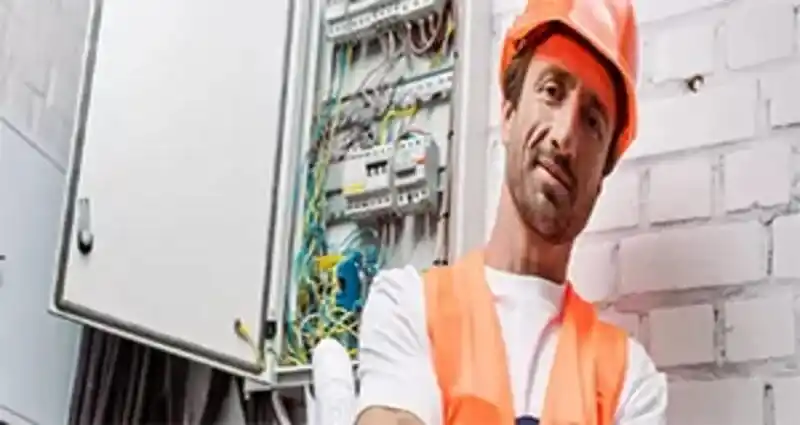 besoin de rénover votre installation électrique à paris 75010 ? profitez de services professionnels en électricité : mise aux normes, dépannage et rénovation complète pour particuliers et entreprises. devis gratuit et intervention rapide !