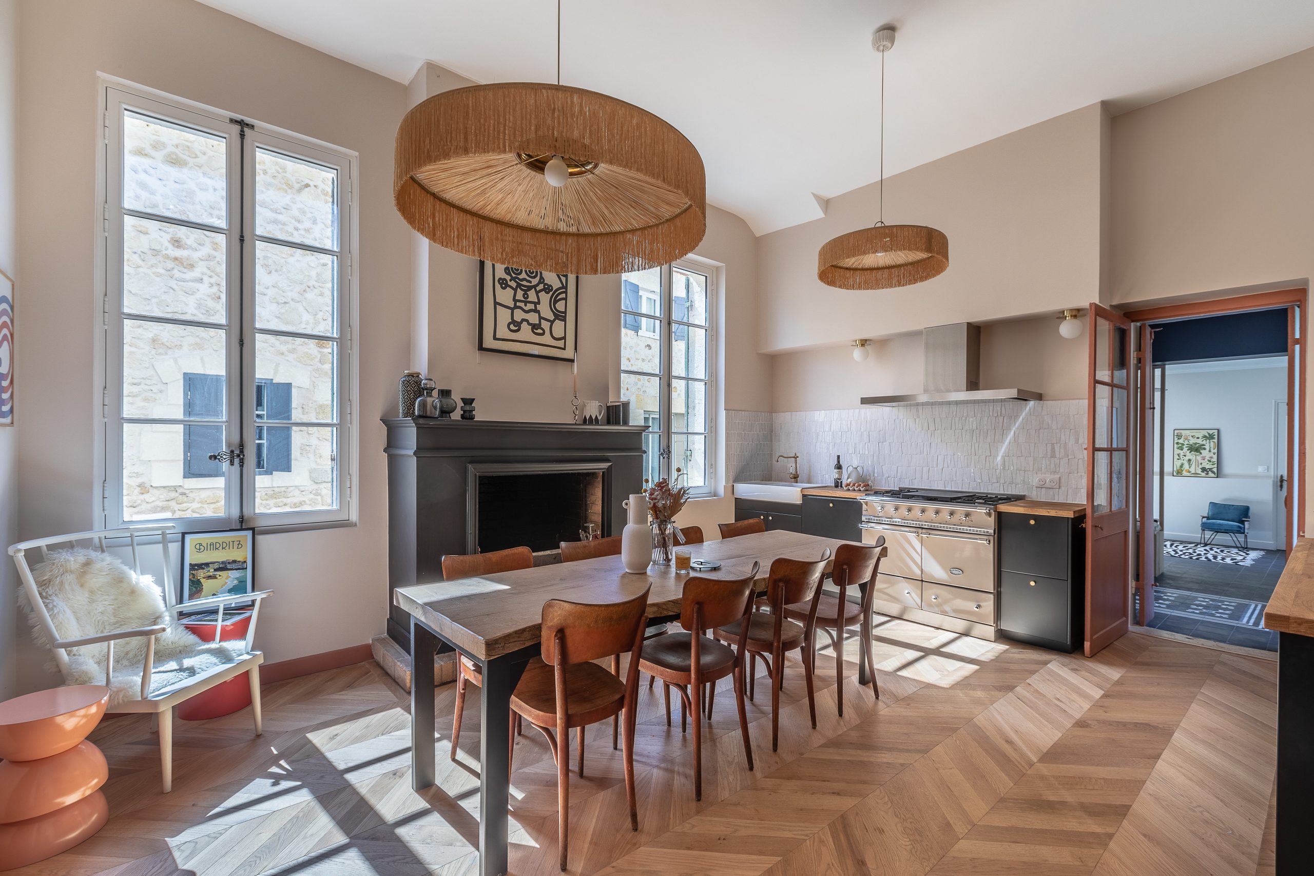 découvrez nos conseils et astuces pour la rénovation intérieure : idées de décoration, choix des matériaux, et solutions pratiques pour transformer votre espace en un intérieur personnalisé et moderne.
