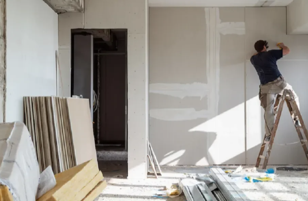 transformez votre espace avec notre service de r&eacute;novation int&eacute;rieure : conseils personnalis&eacute;s, mat&eacute;riaux de qualit&eacute;, artisans exp&eacute;riment&eacute;s. donnez une nouvelle vie &agrave; votre int&eacute;rieur !